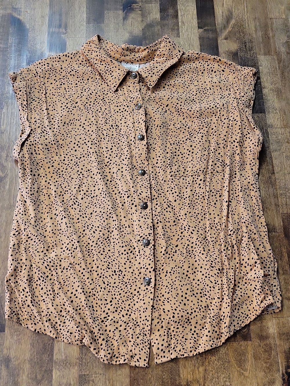 Self Esteem Tan Cap Cuffed Sleeve Button-Front Top with Black Spot Print Size M